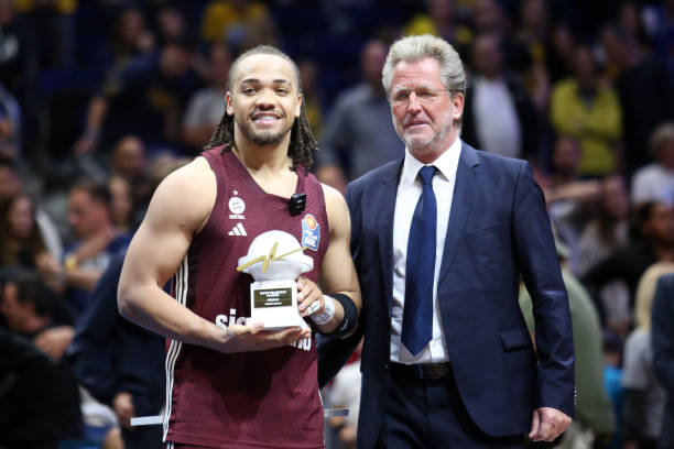 处于领先地 处于领先地